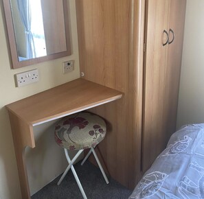 บ้านพัก, 3 ห้องนอน, ระเบียง, วิวสวน | 4 ห้องนอน