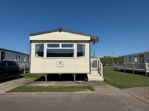 Spacious 8-berth Family Caravan With Fre