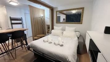 2 bedrooms, WiFi, bed sheets