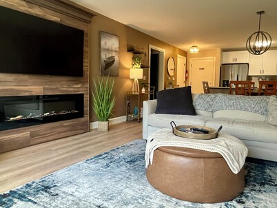 Updated 2 BR Interlaken condo close to Lodge & GN/Outdoor Pool/Easy Parking