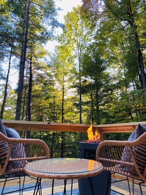 Property grounds - Tiny Sustainer-Hot Tub, Fire Table, Romantic Oasis (Todd)