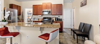 Spacious 5-bedroom house with AC, WiFi in charming Riverdale 3 Spa-Like Baths
