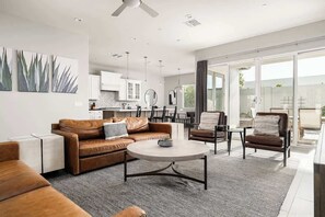 TV - Scottsdale Stunner - Luxe Stay Near Old Town (Scottsdale)