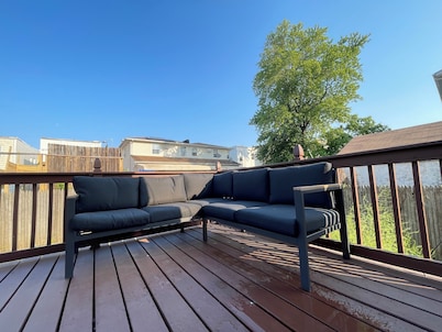 STAYCA Spacious Suite 4-bedroom apartment in Queens Near JFK