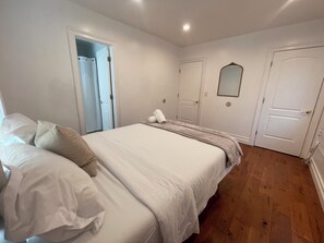 4 soverom, strykejern/-brett, wi-fi (inkludert) og sengetøy