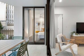 2 bedrooms, iron/ironing board, travel cot, WiFi