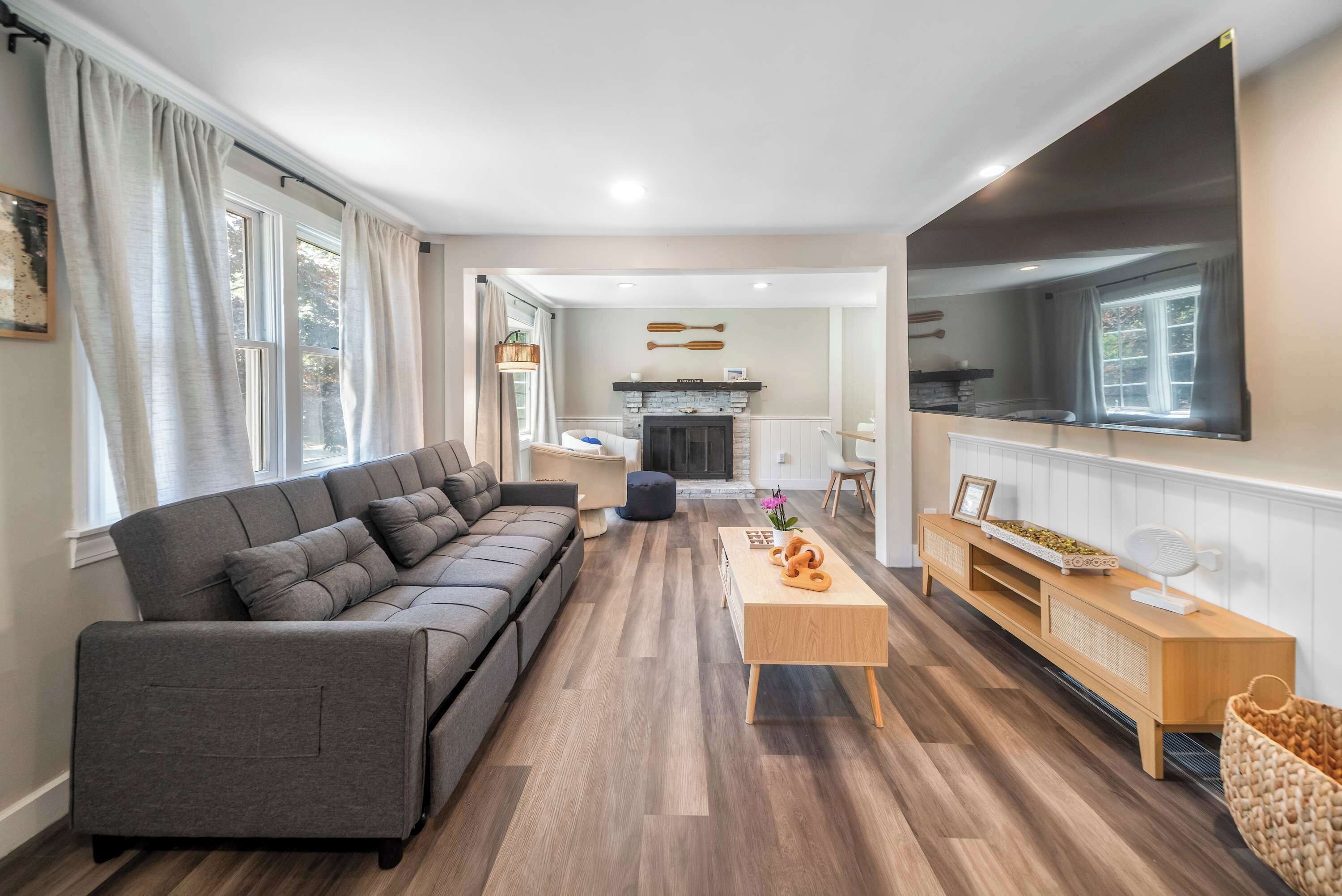Fernseher, Kamin, Arbeitsbereiche