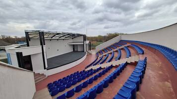 Room, Multiple Bedrooms, Accessible, Smoking | Exterior