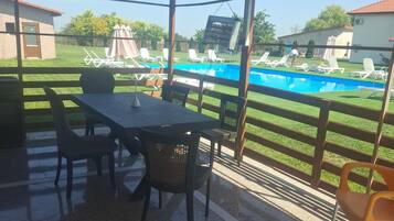 Room, Multiple Bedrooms, Accessible, Smoking | BBQ/picnic area
