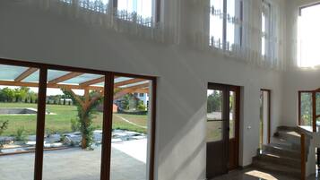 Room, Multiple Bedrooms, Smoking, Private Pool | Hallway