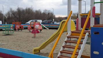 Room, Multiple Bedrooms, Accessible, Smoking | Children’s area