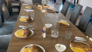 تناول الطعام