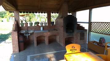Room, Multiple Bedrooms, Smoking, Private Pool | Terrace/patio