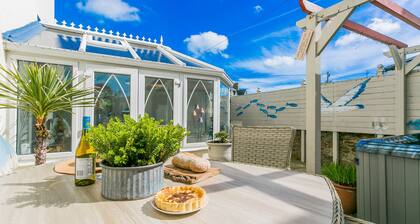 Bay View - sleeps 6 guests in 3 bedrooms