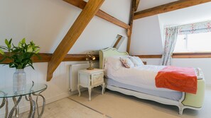 3 Schlafzimmer, Bügeleisen/Bügelbrett, Reisekinderbett, kostenloses WLAN