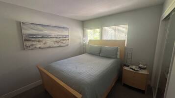 2 habitaciones, tabla de planchar con plancha, wifi y ropa de cama