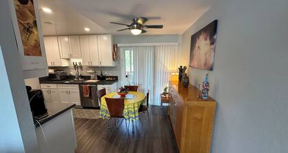 2-bedroom condo in welcoming Terra Linda. Serene & convenient, fully equipped.