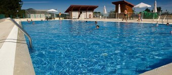 Camping & Bungalows Leagi