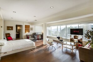 3 chambres, bureau, fer et planche à repasser, Wi-Fi gratuit