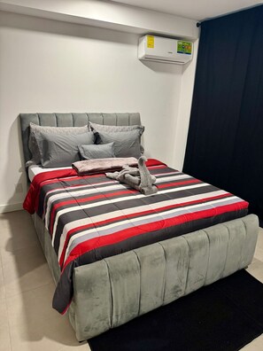 1 bedroom, WiFi, bed sheets