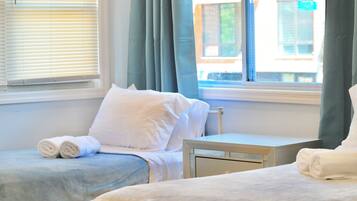 2 chambres, fer et planche à repasser, Wi-Fi, draps fournis