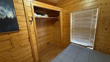 1 habitación, escritorio, wifi y ropa de cama