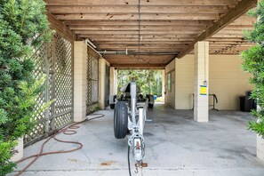 Property grounds - Special Limited Time Rates on Tropical Escape Kayaks, Dock & Direct Gulf Access (Spring Hill)