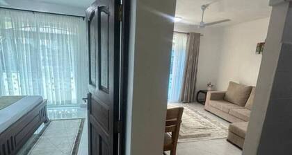 Grey Pearl â Central 1BD Malindi, Peaceful Spot Just 15 Minsâ Walk to the Beach!