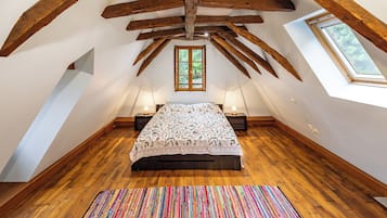 6 makuuhuonetta, silitysrauta/-lauta, vauvan matkasÀnky, ilmainen Wi-Fi