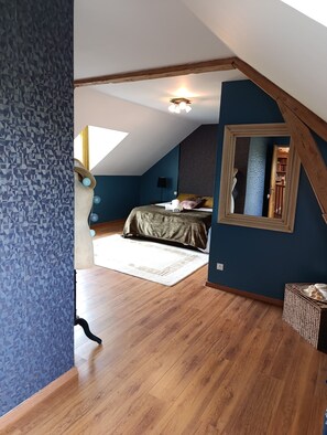 4 slaapkamers, een strijkplank/strijkijzer, wifi, beddengoed