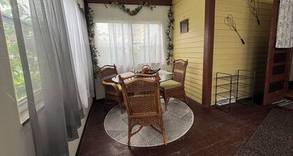 Relax in Classic Style! 3 BR 2 Bath Near the River, Marsh, w/ Game Room & More!