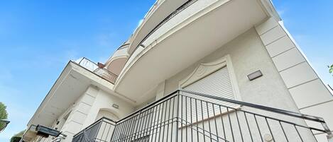 DĂ©tail de lâextĂ©rieur