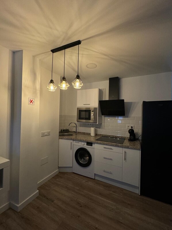Microwave, stovetop