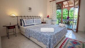 Double Room, Balcony, Sea View | Free WiFi