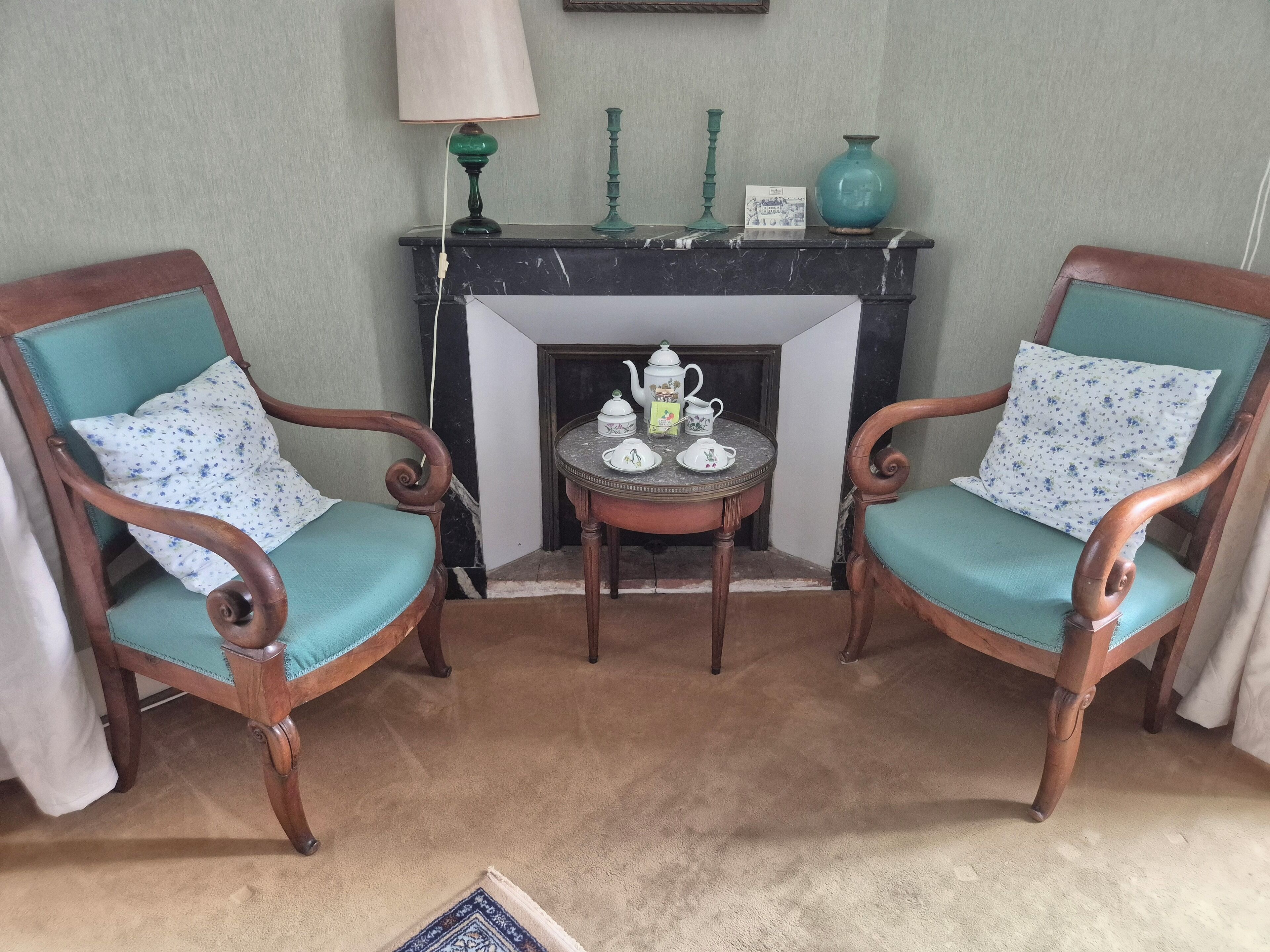 Suite, Garden View | Desk, free WiFi