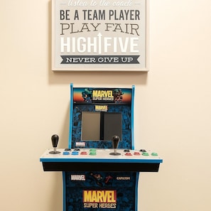 Games room - Spacious townhome near German Village 8 Beds (Columbus)