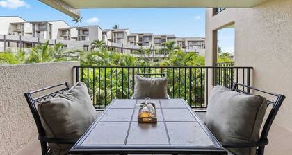 Kihei resort condo, AC, across street from beach