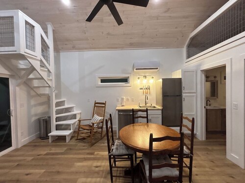 Liberty Loft NEW Pet Friendly Lake Front with screened porch walk down to water 