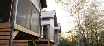 Liberty Loft 3 bedroom Pet friendly Lake Front