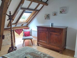 Interior - Quiet family home with secure swimming pool (Sarrazac)