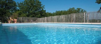Quiet family home with secure swimming pool