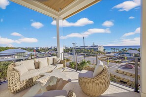 Property grounds - Tiny Bubbles 30A|Easy Beach Access|Private Pool|Golf Cart (Santa Rosa Beach)