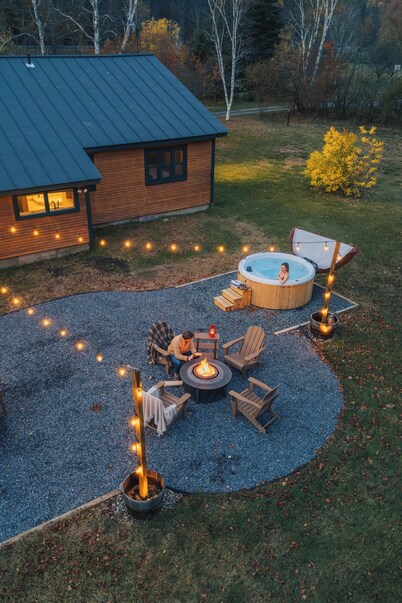 Brookside Cabin + Hot Tub | Woodstock & Killington