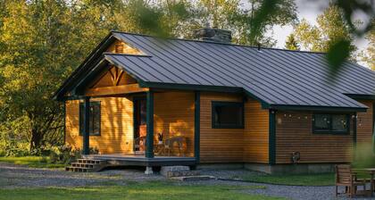 Cozy Brookside Cabin with Hot Tub | Woodstock VT