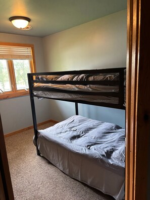 2 habitaciones, wifi gratis y ropa de cama 