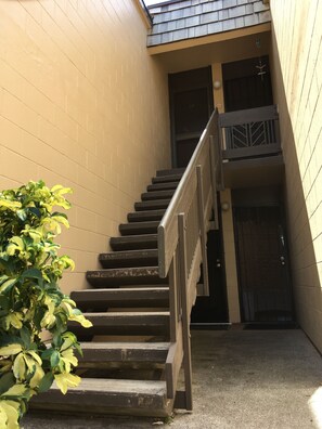 Exterior detail - Cozy Clean 1 Bedroom / 1 Bathroom condo with AC, WiFi in marvelous Napili (Lahaina)