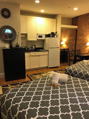 1 bedroom, iron/ironing board, free WiFi, bed sheets