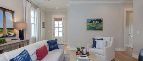 Télévision, cheminée, espaces bureaux