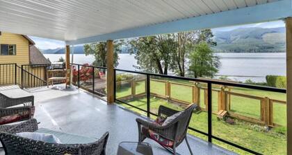 Youbou Lakefront Getaway: Relax And Unwind