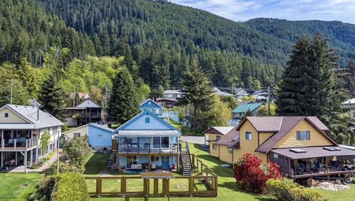 Youbou Lakefront Getaway: Relax And Unwind